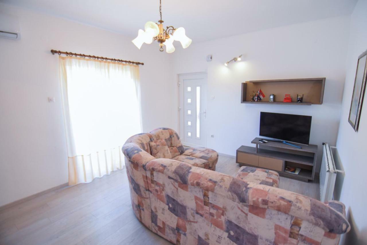 F-Holiday Apartment Zadar Extérieur photo